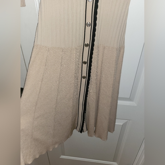 10. NWT SANDRO ALEXANDRINE KNIT DRESS SIZE 34 / US XS - Picture 3 of 9